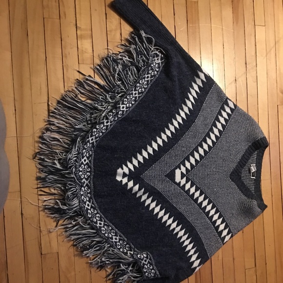 Grey/white shawl Xs - Picture 3 of 5